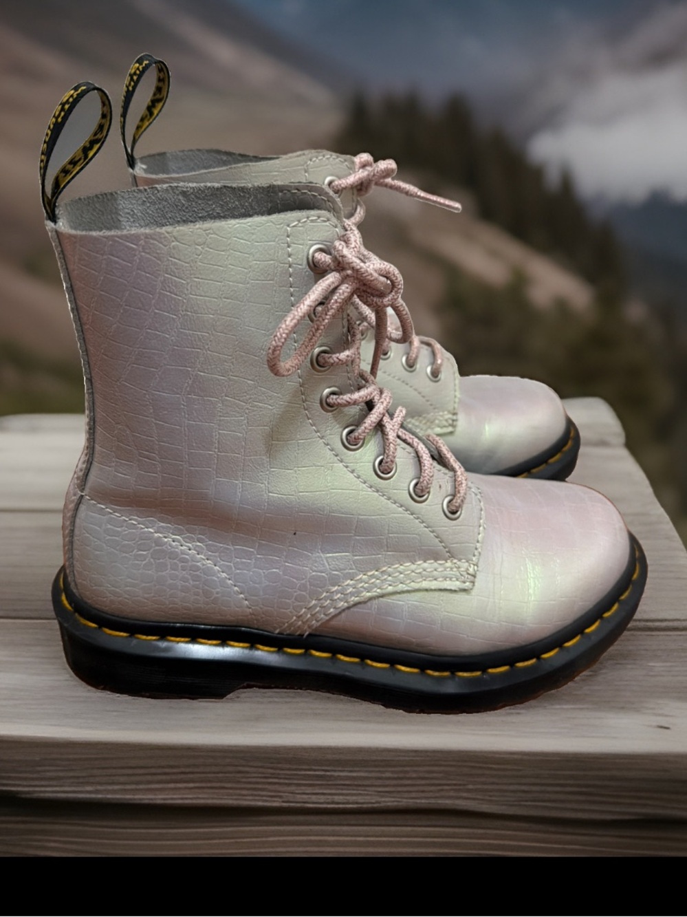Rare Dr. Martens 1460 Pascal Iridescent Croc Embossed combat Boots Sz 6